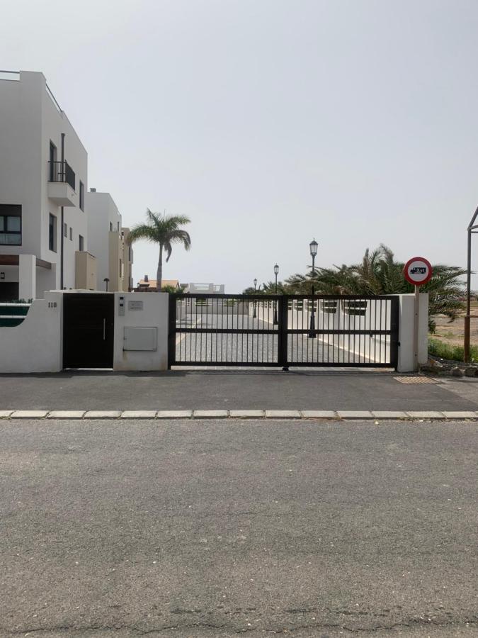 Pueblo Majorero: Luxury Apartment with Terraces, Pools & Beach Access Caleta De Fuste Exterior photo